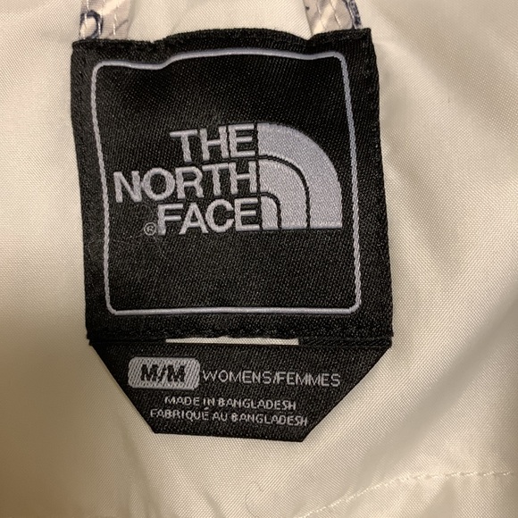 North Face Womens Hyvent waterproof lightweight jacket - Picture 7 of 12